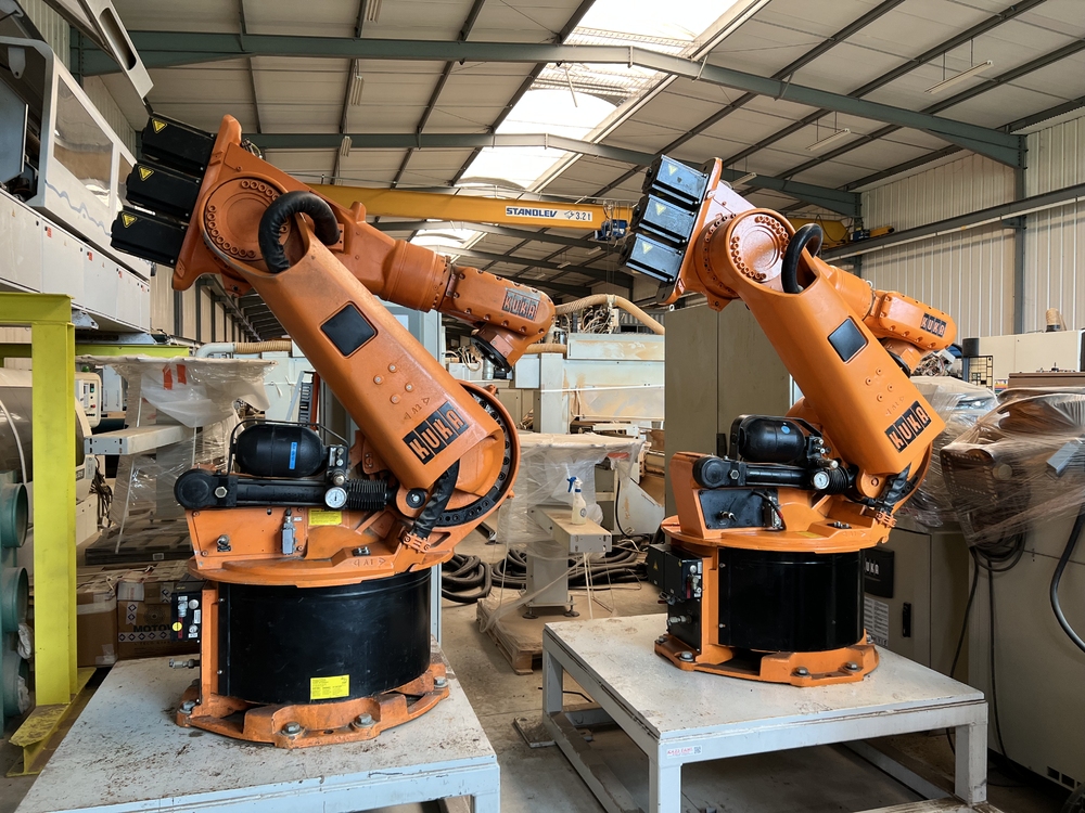 Industrial 6 axis articulated robot KUKA KR150 - B1626 Image 1